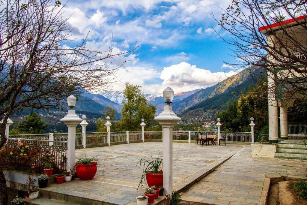 Отель White Mist Manali Экстерьер фото