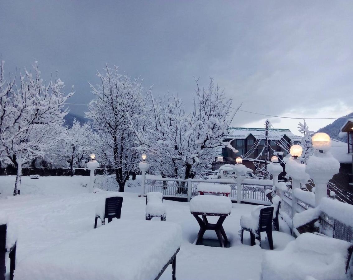 Отель White Mist Manali Экстерьер фото